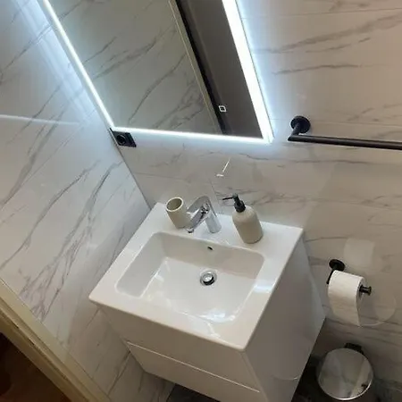 Magdales - Comfort Three Bedroom Apartman Omiš