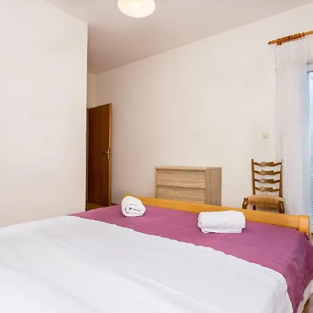 Magdales - Comfort Three Bedroom Apartman