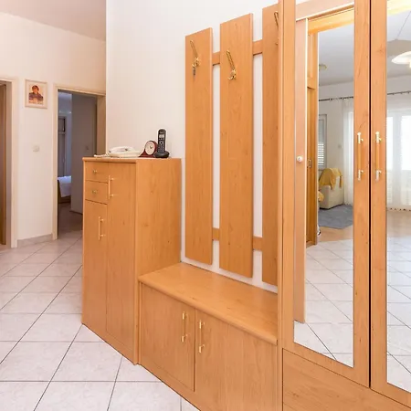Apartman Magdales - Comfort Three Bedroom Omiš
